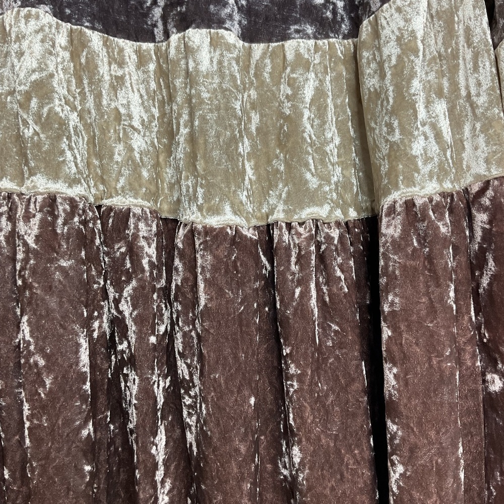 Indigo Soul large velvet tiered ruffle top brown gray and tan - Picture 7 of 11